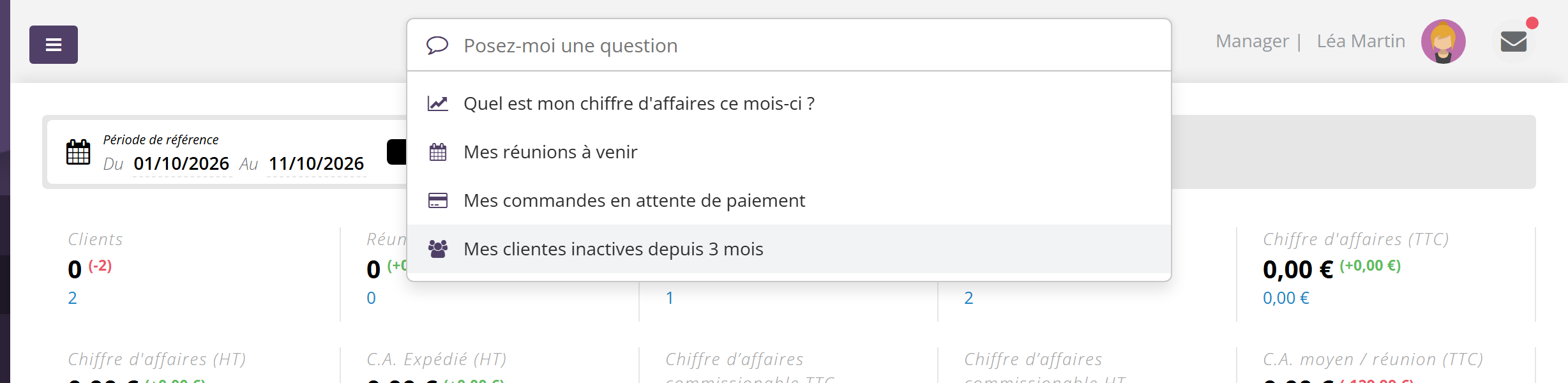 Barre Posez-moi une question ouverte, avec quatre questions types : Quel est mon chiffre d'affaires ce mois-ci ?, Mes réunions à venir, Mes commandes en attente de paiement, Mes clientes inactives depuis 3 mois